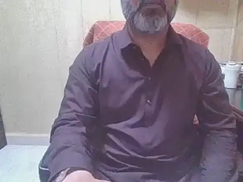 hairymaster95 online show from April 13, 4:24 am