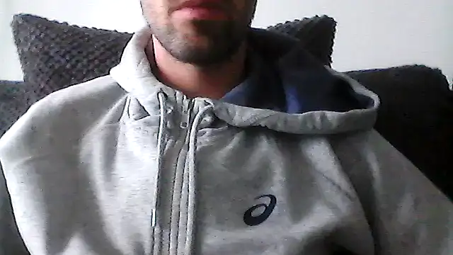 Snapshot of juju156111 chatting on September 14, 8:27 am juju156111 online show from September 14, 8:27 am