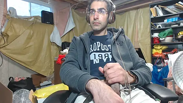 Gsmile1 online show from December 13, 8:15 pm