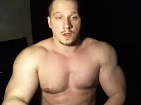 LionEdwin online show from December 4, 8:40 pm