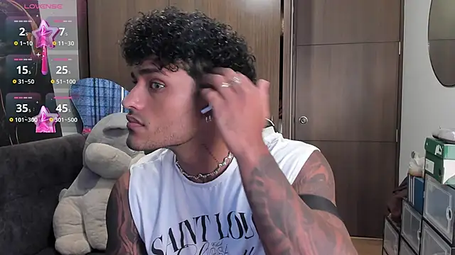 Alessandro Vanni online show from November 10, 1:38 pm