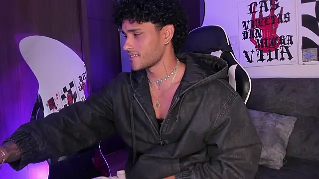 Alessandro Vanni online show from March 5, 10:39 pm