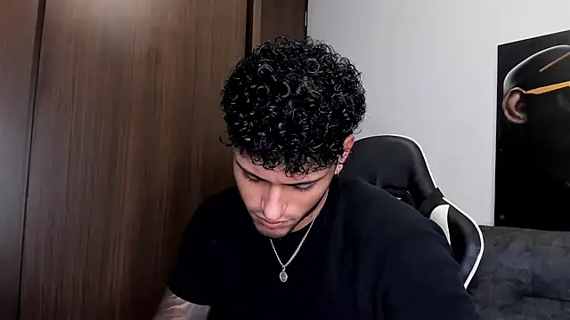 Alessandro Vanni online show from March 18, 1:35 am