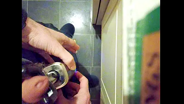 hairyuncut00 online show from March 12, 11:12 pm