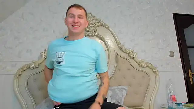 Oliver18k online show from April 3, 5:10 pm