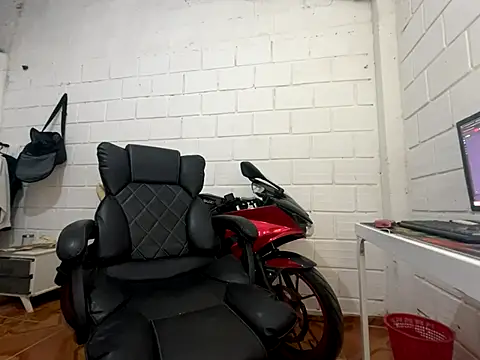 Max TheHorseDick online show from November 30, 1:29 am