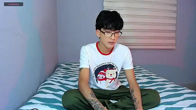 tom Howard online show from March 11, 3:35 am