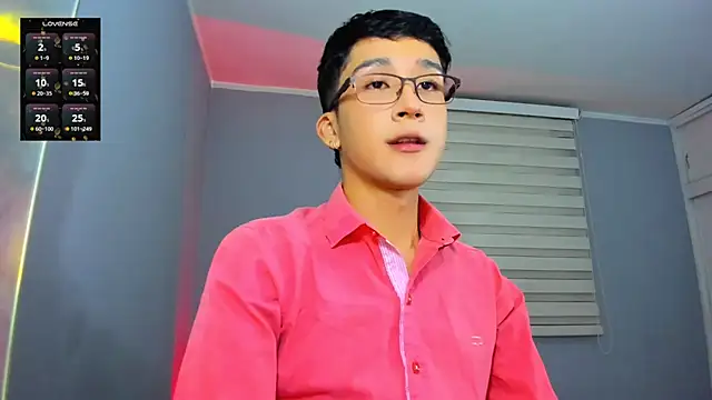 tom Howard online show from December 3, 12:49 am