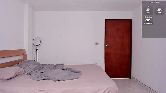 MitchellXD online show from December 25, 2:34 pm