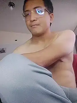 Mghty-cockl88 online show from April 15, 1:44 pm