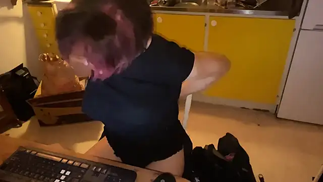 ecd011 online show from October 6, 6:34 pm