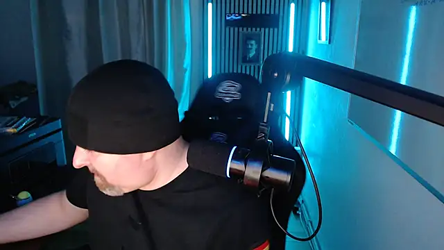 DerPornoPete online show from November 30, 1:40 am