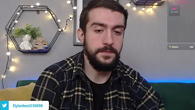 Snapshot of Dylan_Best chatting on December 18, 8:53 am Dylan Best online show from December 18, 8:53 am