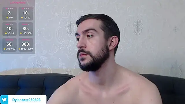 Snapshot of Dylan_Best chatting on March 5, 3:30 am Dylan Best online show from March 5, 3:30 am