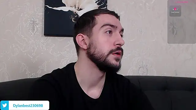 Snapshot of Dylan_Best chatting on January 15, 3:22 am Dylan Best online show from January 15, 3:22 am
