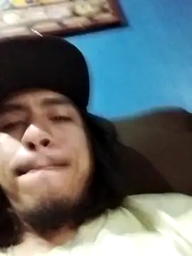 AlexAlejandro13 online show from April 17, 1:41 am