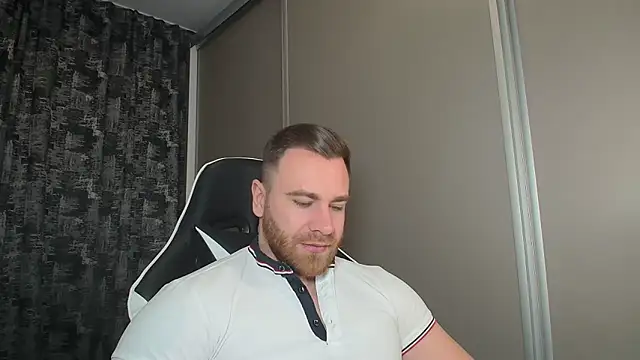 Snapshot of Thori92 chatting on March 1, 4:00 pm Thori92 online show from March 1, 4:00 pm