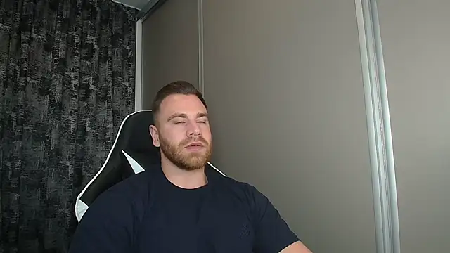 Thori92 online show from October 26, 8:11 pm