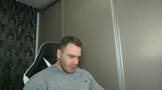 Snapshot of Thori92 chatting on February 1, 1:51 pm Thori92 online show from February 1, 1:51 pm