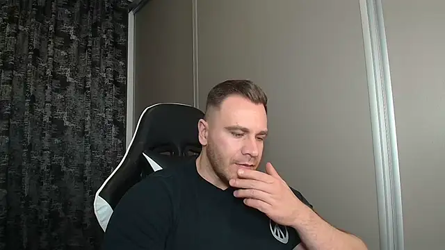 Thori92 online show from February 27, 8:30 pm