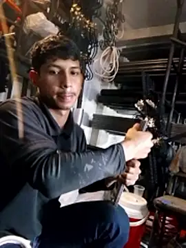 Yeferson123321 online show from April 10, 2:24 pm