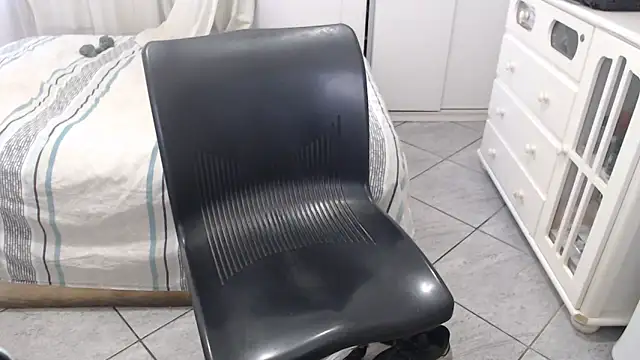 MysterBearMG online show from April 18, 8:20 pm