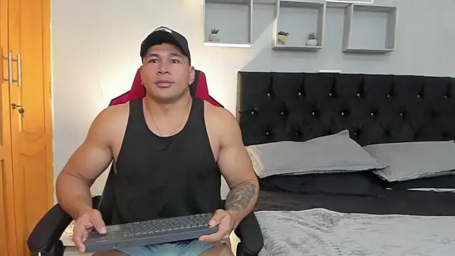 tyler hank01 online show from April 8, 3:07 am