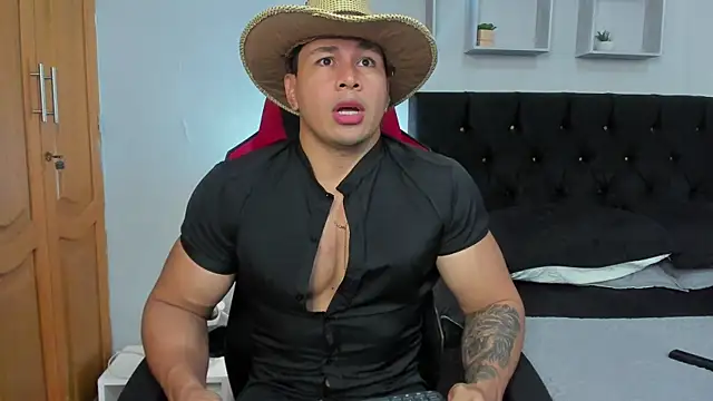 tyler hank01 online show from December 3, 2:28 am