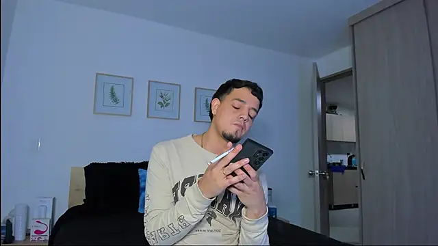 alejandro calderon1 online show from December 16, 3:35 am