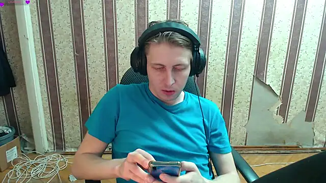 Snapshot of darienlarge chatting on September 25, 6:51 pm darienlarge online show from September 25, 6:51 pm