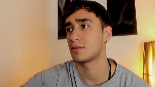 Snapshot of AlexRivera6 chatting on September 14, 3:14 pm AlexRivera6 online show from September 14, 3:14 pm