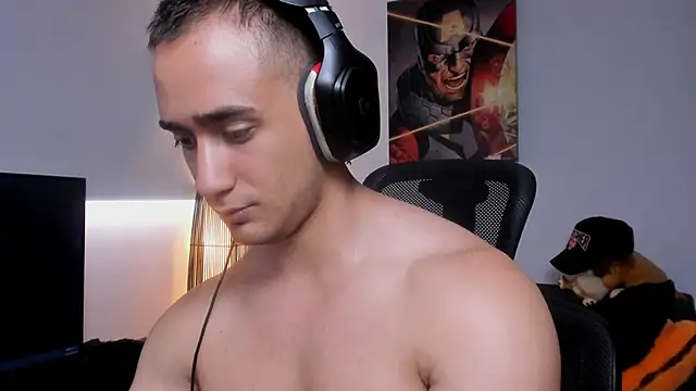 Snapshot of AlexRivera6 chatting on January 13, 9:09 pm AlexRivera6 online show from January 13, 9:09 pm