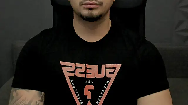 TonyWilcox online show from December 5, 7:04 am