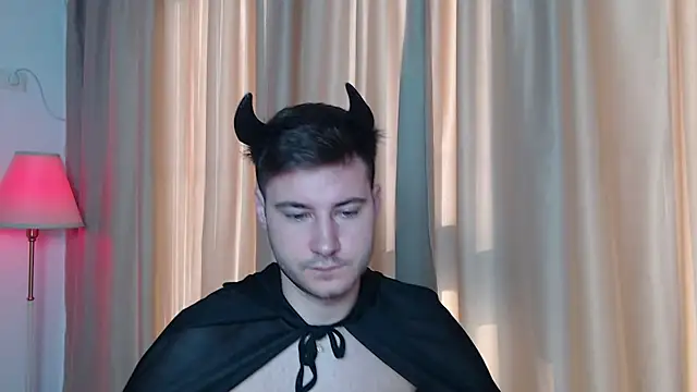 Snapshot of JustinMorrisX chatting on October 30, 9:00 am JustinMorrisX online show from October 30, 9:00 am