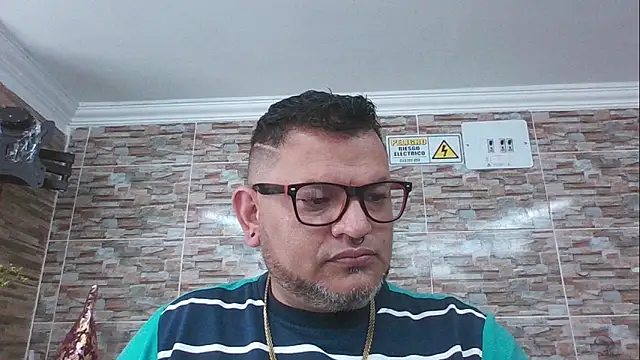 SexDiffrent online show from October 31, 6:33 pm