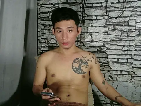 xlovercum online show from February 25, 5:25 pm