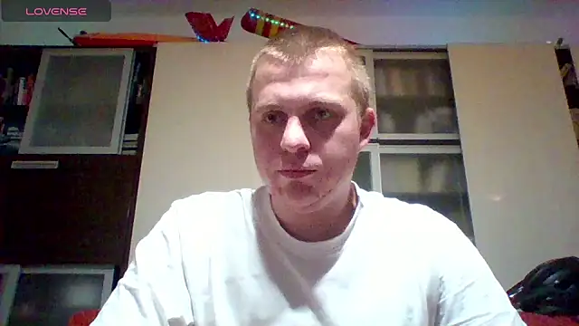 Matttthees online show from December 4, 8:38 pm