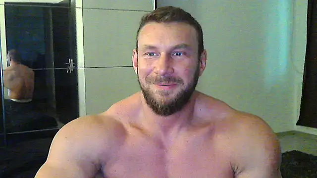 muscularkevin online show from October 27, 2:19 pm