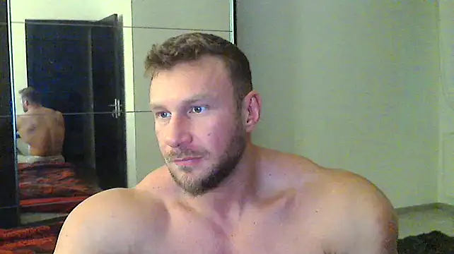 Snapshot of muscularkevin chatting on December 20, 2:05 pm muscularkevin online show from December 20, 2:05 pm