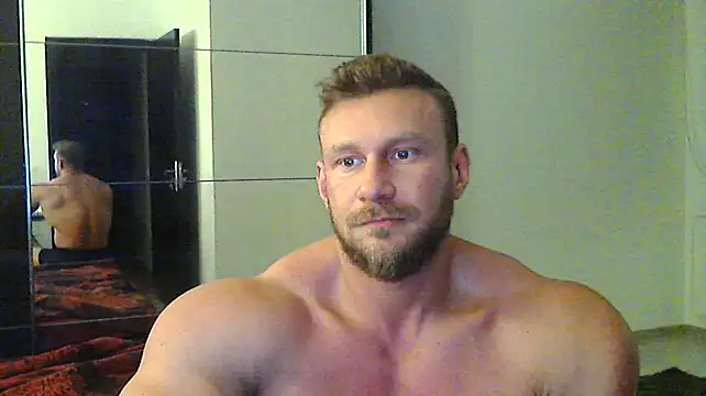 Snapshot of muscularkevin chatting on December 3, 3:11 pm muscularkevin online show from December 3, 3:11 pm