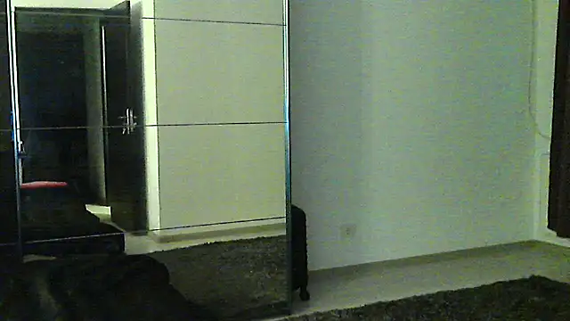 muscularkevin online show from November 9, 2:43 pm