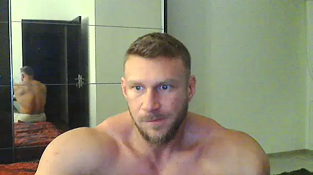 Snapshot of muscularkevin chatting on December 9, 2:51 pm muscularkevin online show from December 9, 2:51 pm