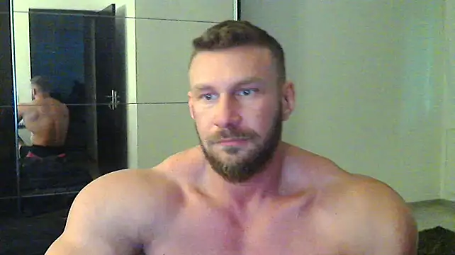 Snapshot of muscularkevin chatting on February 11, 2:46 pm muscularkevin online show from February 11, 2:46 pm