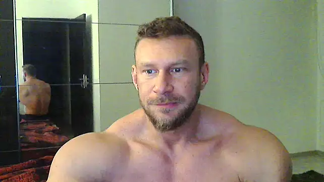 Snapshot of muscularkevin chatting on December 3, 5:08 am muscularkevin online show from December 3, 5:08 am