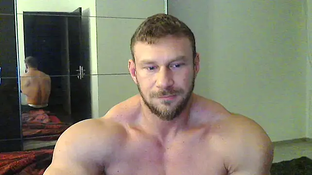 Snapshot of muscularkevin chatting on December 26, 5:04 am muscularkevin online show from December 26, 5:04 am