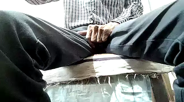 manan28 online show from December 21, 4:41 am