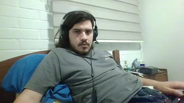 hung weeb online show from April 4, 3:47 am