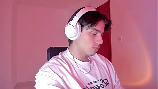 Giordano Russo online show from November 4, 8:43 pm