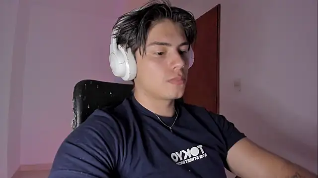 Giordano Russo online show from February 21, 12:00 am