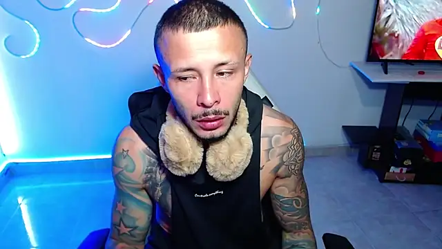 Snapshot of sebastian_horny chatting on October 21, 9:56 am sebastian horny online show from October 21, 9:56 am
